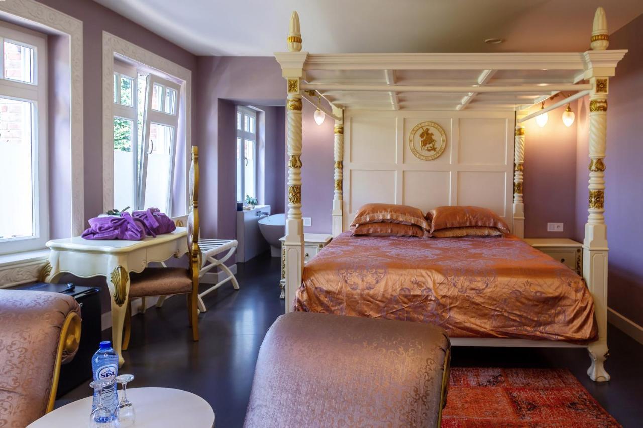 圣乔治住宿加早餐旅馆 布鲁日 外观 照片 A suite at the hotel