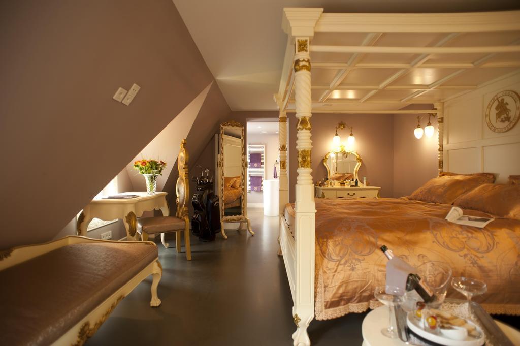 圣乔治住宿加早餐旅馆 布鲁日 客房 照片 A suite at the hotel