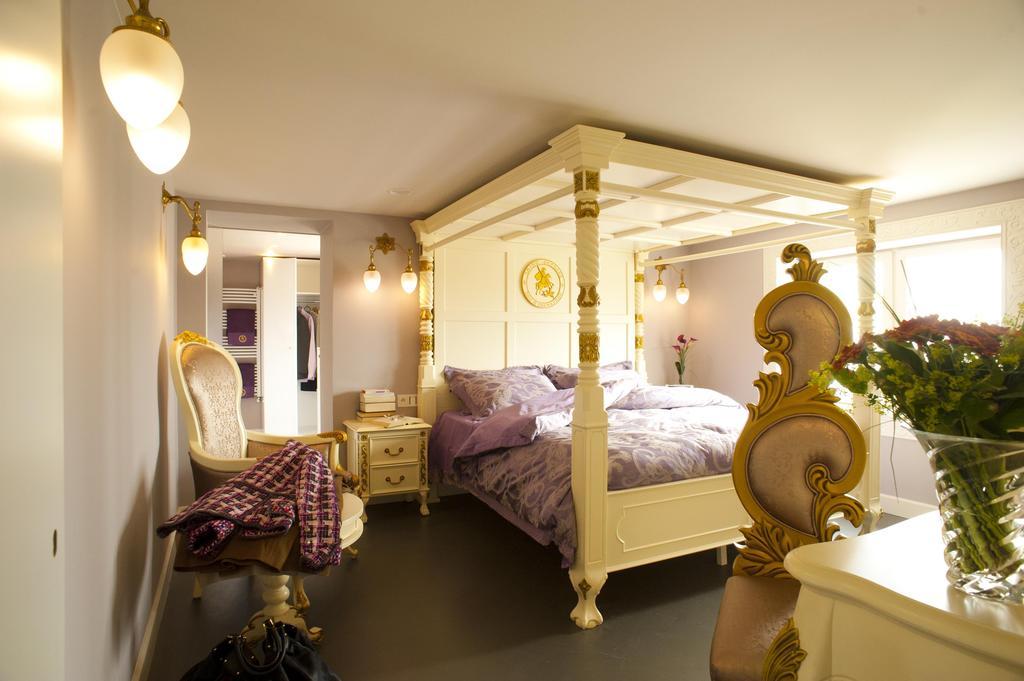 圣乔治住宿加早餐旅馆 布鲁日 客房 照片 A bedroom at the hotel