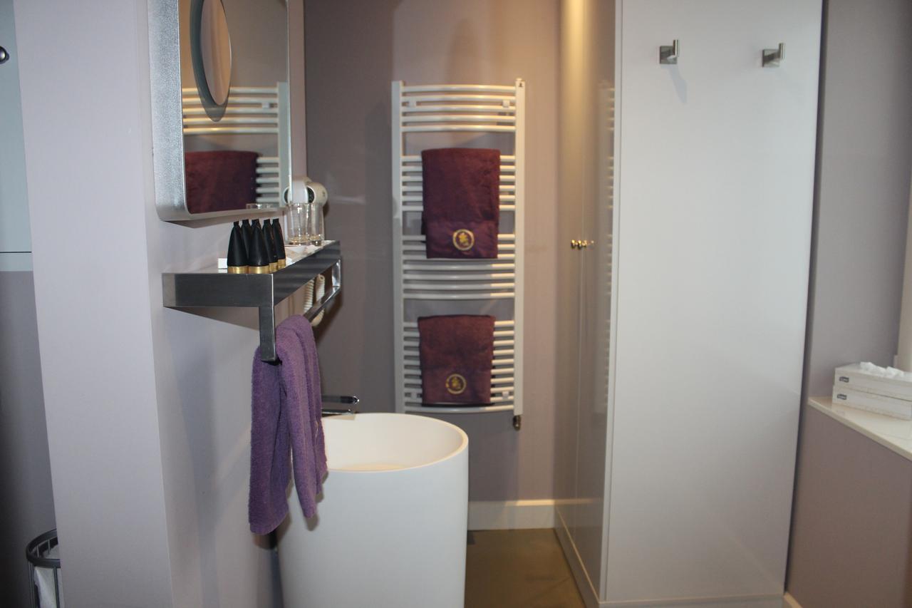 圣乔治住宿加早餐旅馆 布鲁日 外观 照片 A heated towel rail